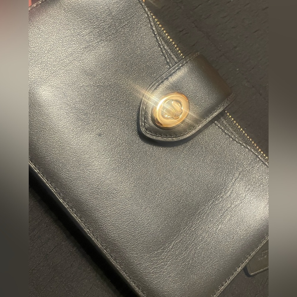 Coach slim turnlock wallet/bag with gold chain crossbody - Picture 4 of 4